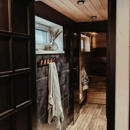 Ploomi House Sauna Semesterbostad Kose (Harju)